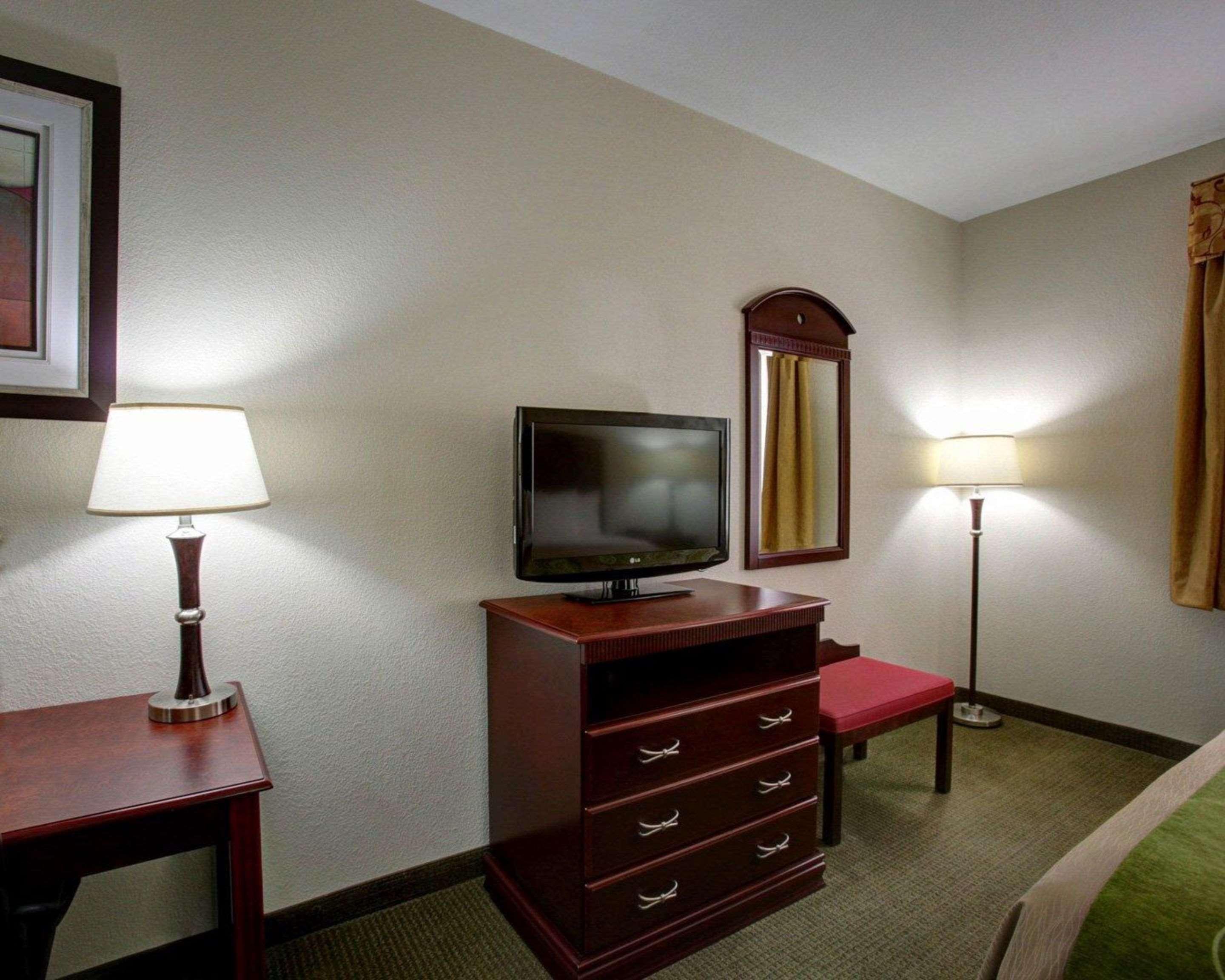 Quality Inn Rockdale Екстериор снимка